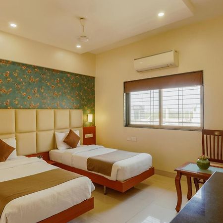 Magnus Square Business Hotel Near Pune Airport Kharadi Экстерьер фото